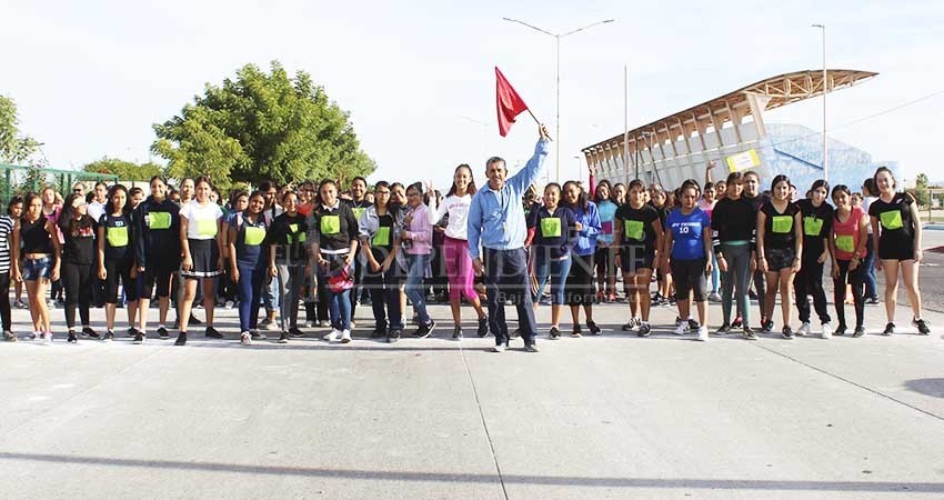 Exitosa carrera de la Amistad de la Secundaria Técnica 10 2