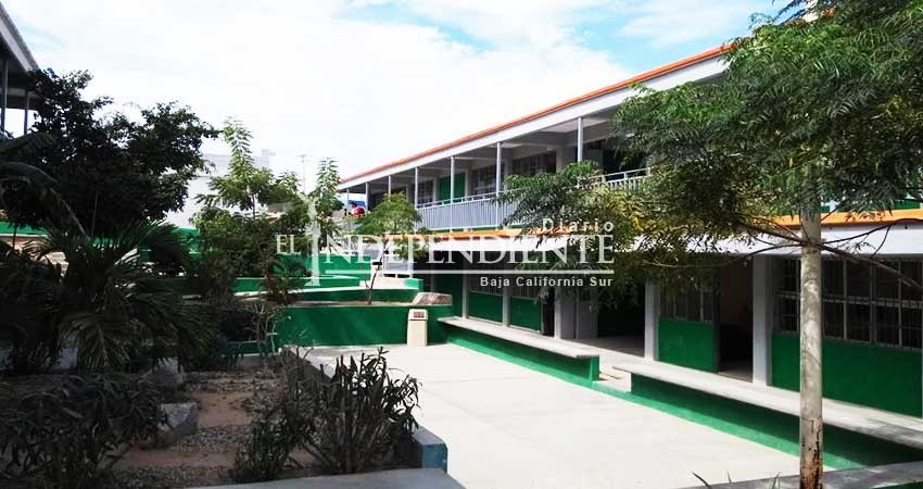 Paga CECYTE sueldos abultados y a personal sin perfil adecuado