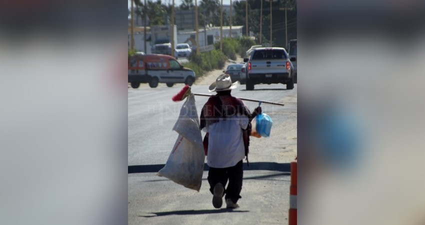Indigentes, realidad que diario viste las calles de Los Cabos Indigentes, realidad que diario viste las calles de Los Cabos