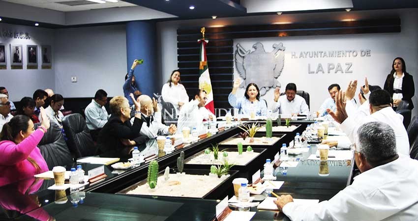 Piden al Alcalde de La Paz transparentar labores del cabildo antes de salir Piden al Alcalde de La Paz transparentar labores del cabildo antes de salir