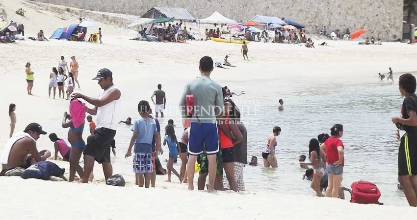 Al menos 300 toneladas de basura se generarán en las playas durante los días Santos Al menos 300 toneladas de basura se generarán en las playas durante los días Santos