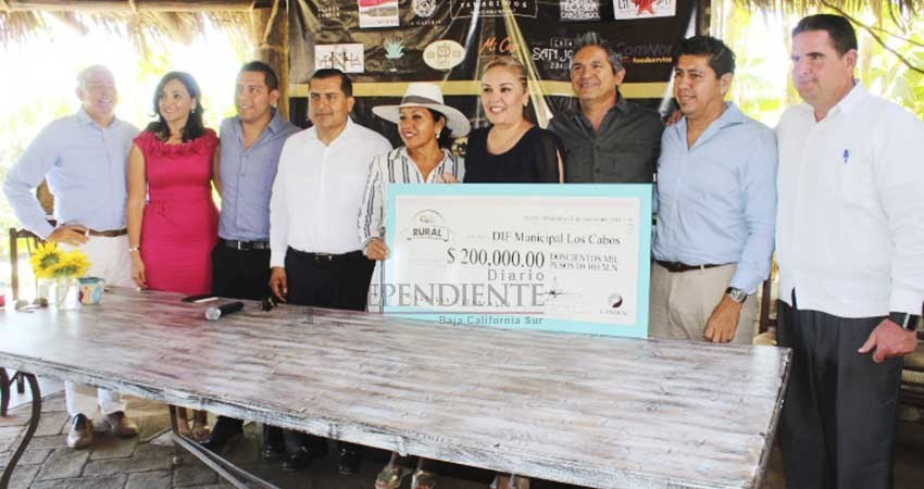Recibe DIF Los Cabos 200 mil pesos de Sabor a Cabo Rural 2017