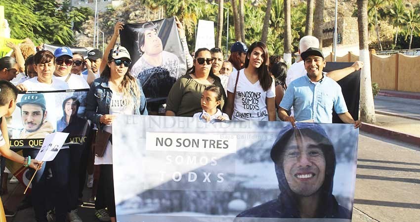 Exigen ubicar a jóvenes desaparecidos en Jalisco Exigen ubicar a jóvenes desaparecidos en Jalisco