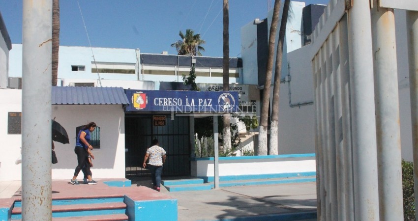 Motín al interior del Cereso de La Paz