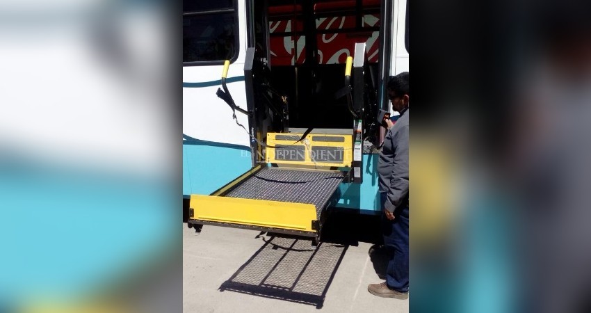 Transporte Público en La Paz adecua unidades para sillas de ruedas Transporte Público en La Paz adecua unidades para sillas de ruedas
