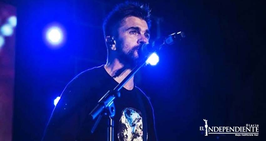 Juanes emprende con Mon Laferte su gira por EU y Canadá Juanes emprende con Mon Laferte su gira por EU y Canadá