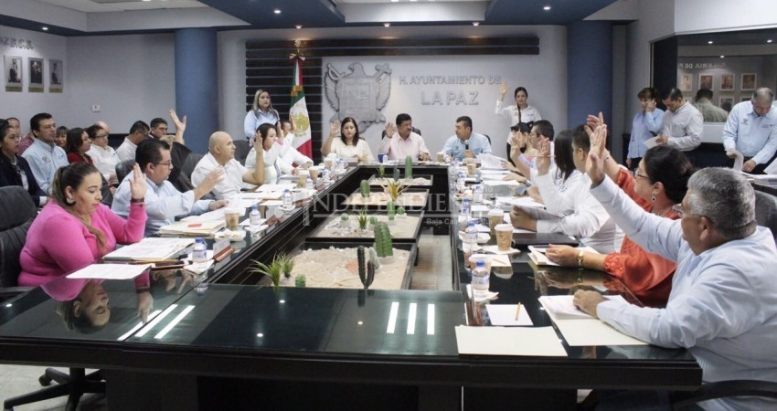 'Sueldazos' en el Cabildo de La Paz representan 2.2 mdp al mes a los contribuyentes 'Sueldazos' en el Cabildo de La Paz representan 2.2 mdp al mes a los contribuyentes