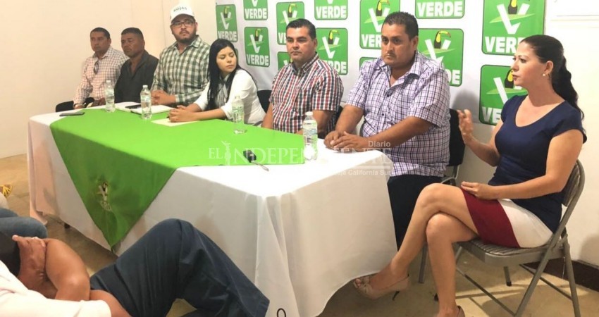 Agrupaciones civiles y lideres de colonia de Los Cabos se unen Rojas Tirado del PVEM Agrupaciones civiles y lideres de colonia de Los Cabos se unen Rojas Tirado del PVEM