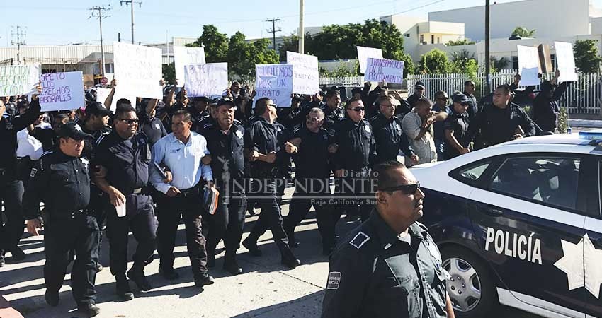 Deshonesta y opaca la depuración policiaca del Ayuntamiento de La Paz Deshonesta y opaca la depuración policiaca del Ayuntamiento de La Paz
