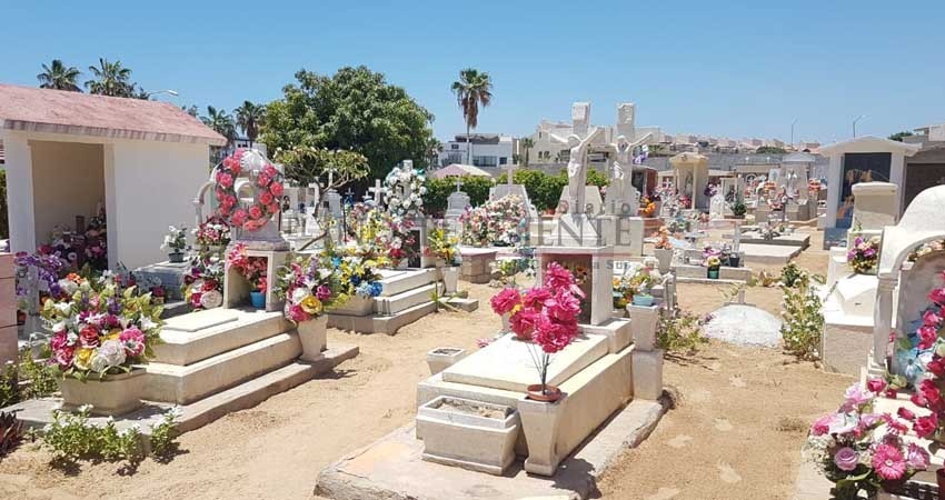 El panteón, un perdurable recuerdo en el Día de Las Madres El panteón, un perdurable recuerdo en el Día de Las Madres