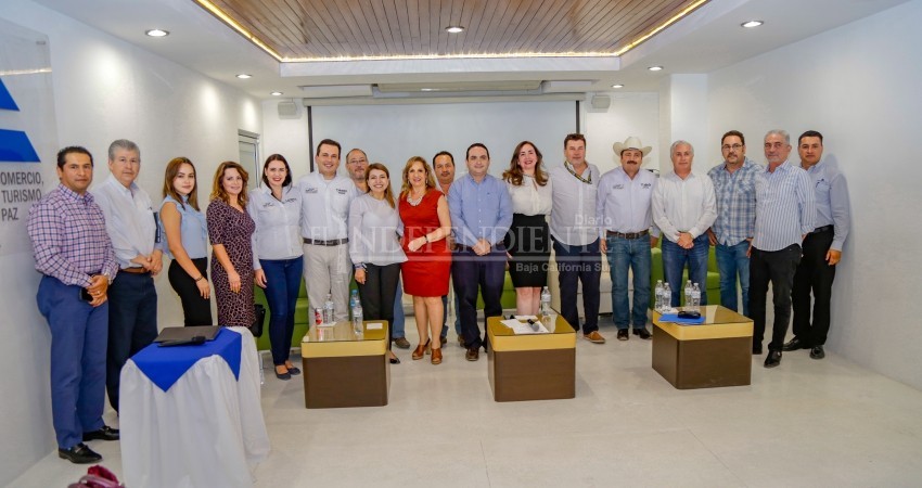 Se reúne Lupita Saldaña con Integrantes de CANACO La Paz Se reúne Lupita Saldaña con Integrantes de CANACO La Paz