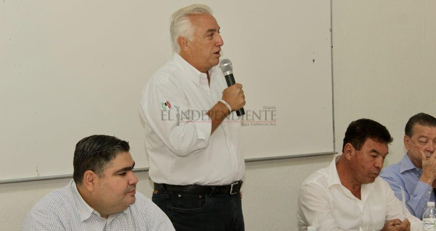 Pepe Hevia propone que el ayuntamiento deje de ser empleador Pepe Hevia propone que el ayuntamiento deje de ser empleador