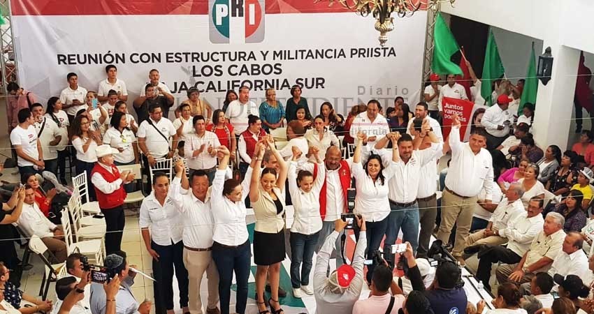 “La gente cree que estamos de rodillas, pero hay que salir afuera rumbo al triunfo”: René Juárez “La gente cree que estamos de rodillas, pero hay que salir afuera rumbo al triunfo”: René Juárez