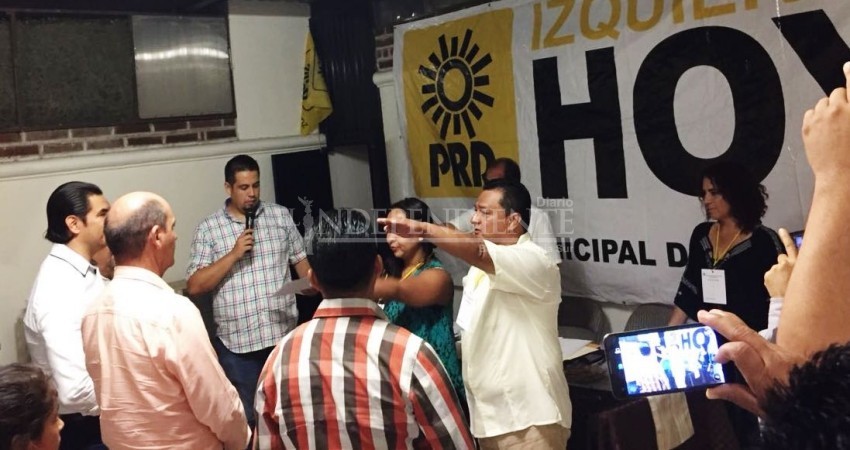 Toma protesta Alberto Téllez como presidente del PRD en Los Cabos Toma protesta Alberto Téllez como presidente del PRD en Los Cabos