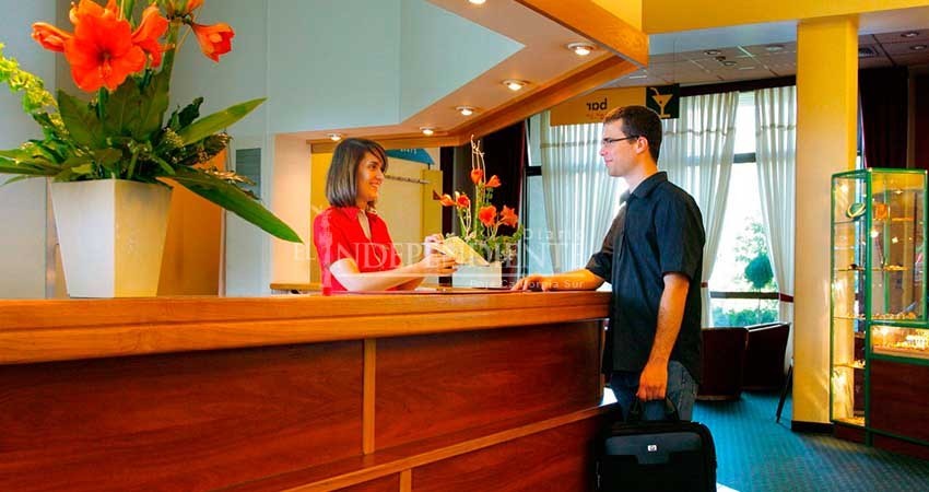 No cuenta Los Cabos con población suficiente para cubrir las miles de vacantes en nuevos hoteles No cuenta Los Cabos con población suficiente para cubrir las miles de vacantes en nuevos hoteles