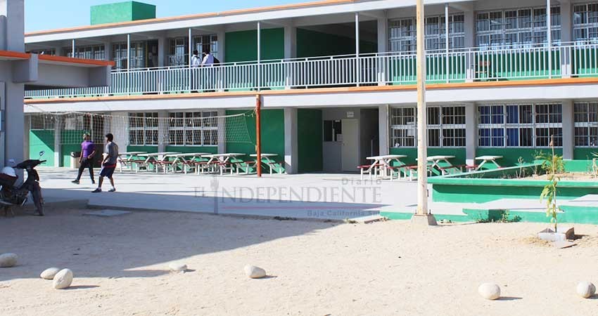 Vandalismo tiene en jaque a Secundaria Técnica 19 en colonia Las Palmas Vandalismo tiene en jaque a Secundaria Técnica 19 en colonia Las Palmas