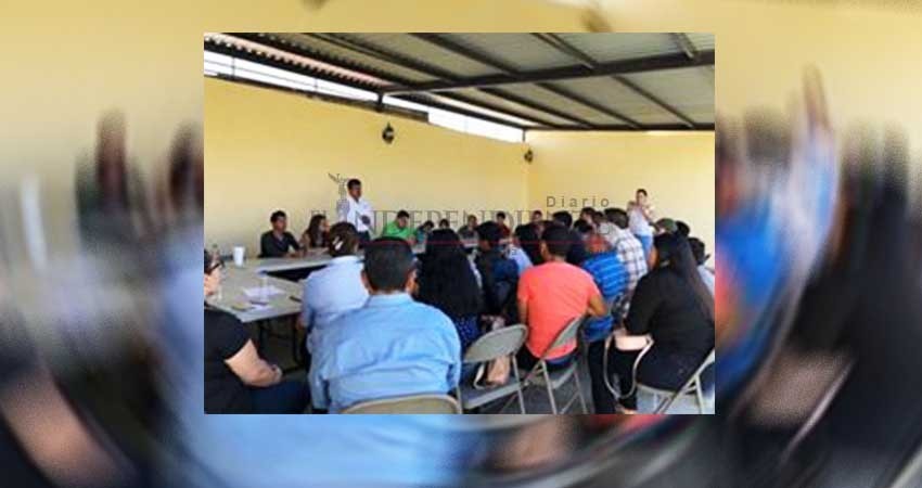 Se reúne director de ITES Los Cabos con jefes de grupo Se reúne director de ITES Los Cabos con jefes de grupo