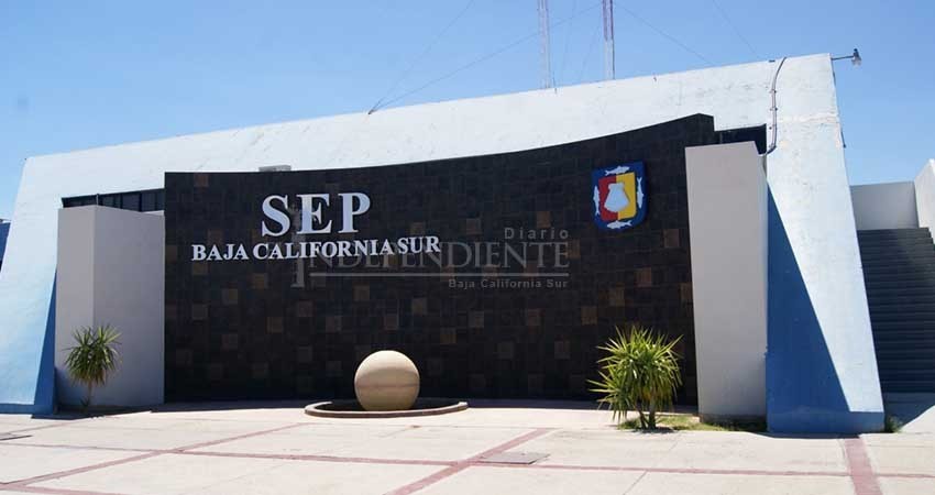 Acusan a SEP por falta de pago de incentivos a docentes destacados en evaluación Acusan a SEP por falta de pago de incentivos a docentes destacados en evaluación
