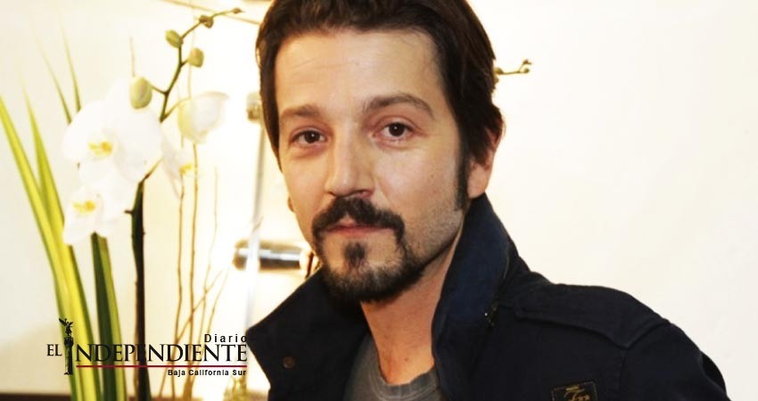Diego Luna adora hacer teatro porque lo trae de vuelta a México Diego Luna adora hacer teatro porque lo trae de vuelta a México