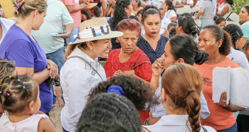 Para servir se necesita tener vocación: Lupita Saldaña Para servir se necesita tener vocación: Lupita Saldaña