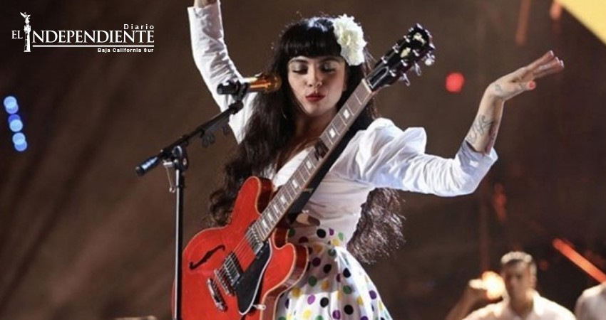 Mon Laferte arrasa en premios a lo mejor de la música chilena Mon Laferte arrasa en premios a lo mejor de la música chilena