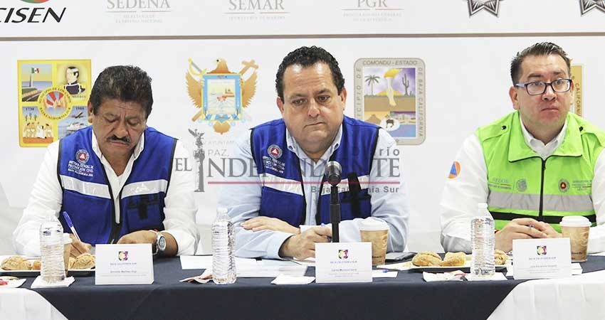Ningún funcionario debe salir de BCS si hay amenaza de ciclón: Gobernador Ningún funcionario debe salir de BCS si hay amenaza de ciclón: Gobernador