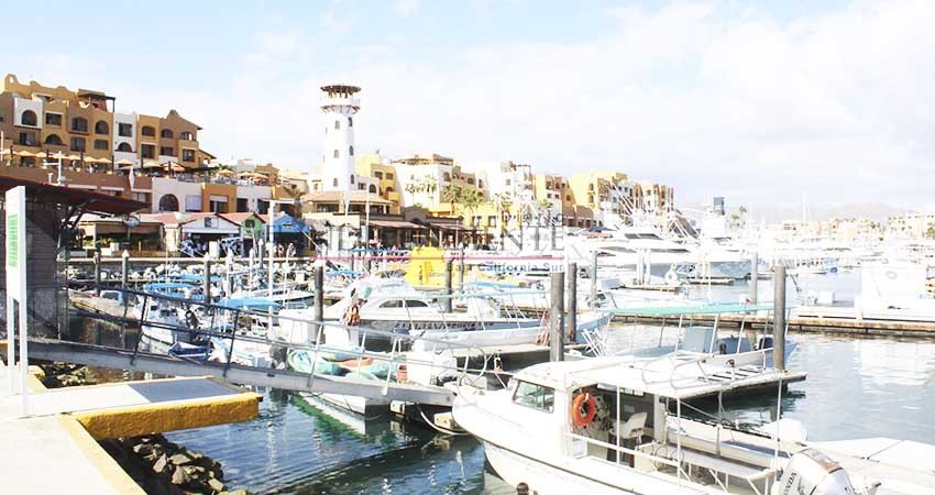 Previo al arribo doble de cruceros retiran de la Marina 3 toneladas de basura que dejó Bud Previo al arribo doble de cruceros retiran de la Marina 3 toneladas de basura que dejó Bud