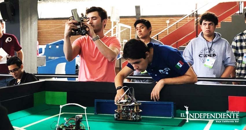 Estudiantes mexicanos participan en RoboCup 2018 Estudiantes mexicanos participan en RoboCup 2018