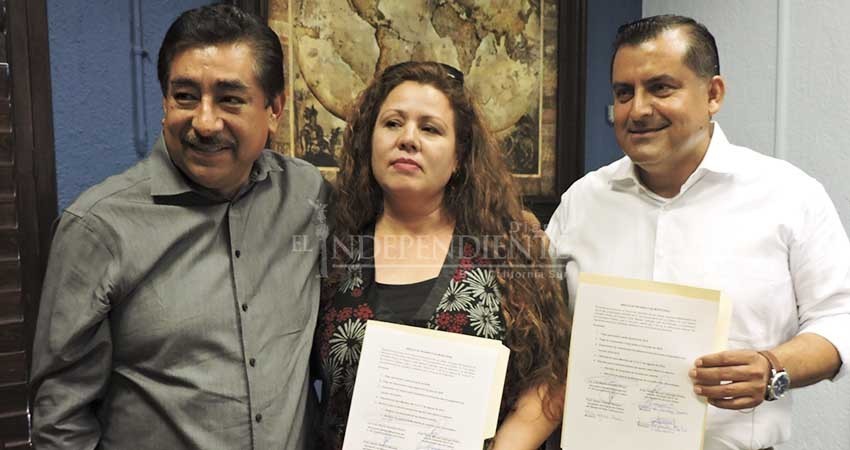 Ayuntamiento, SEP y monitoras escolares firman minuta de acuerdo Ayuntamiento, SEP y monitoras escolares firman minuta de acuerdo