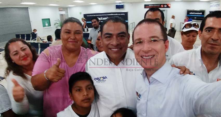 De la Rosa y Anaya dan prioridad total a seguridad, agua, salud y tierra para Los Cabos De la Rosa y Anaya dan prioridad total a seguridad, agua, salud y tierra para Los Cabos