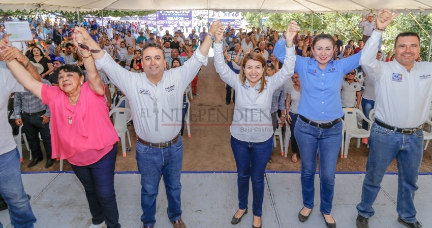 Pescadores, Agricultores y Ganaderos de todo el Estado brindan su apoyo a Lupita Saldaña Pescadores, Agricultores y Ganaderos de todo el Estado brindan su apoyo a Lupita Saldaña