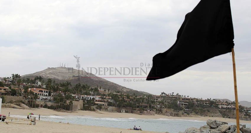Por marejada, ondearon diferentes banderas de advertencia playas de Los Cabos durante el fin de semana Por marejada, ondearon diferentes banderas de advertencia playas de Los Cabos durante el fin de semana