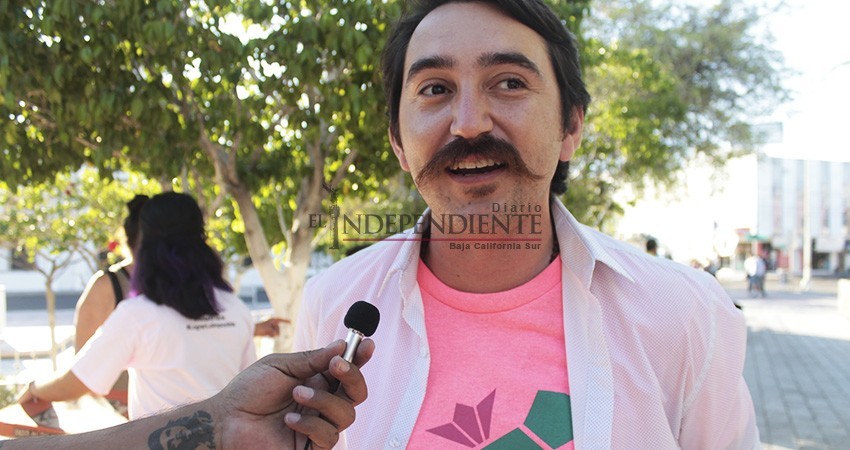 Florece la magia en el cierre de campaña del independiente Frank Aguirre Florece la magia en el cierre de campaña del independiente Frank Aguirre