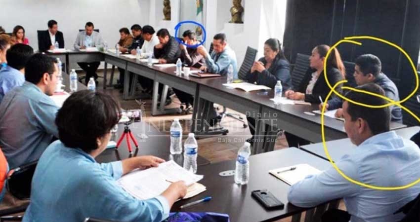 Regidores que asaltaron un Oxxo en Hidalgo reclaman su curul Regidores que asaltaron un Oxxo en Hidalgo reclaman su curul