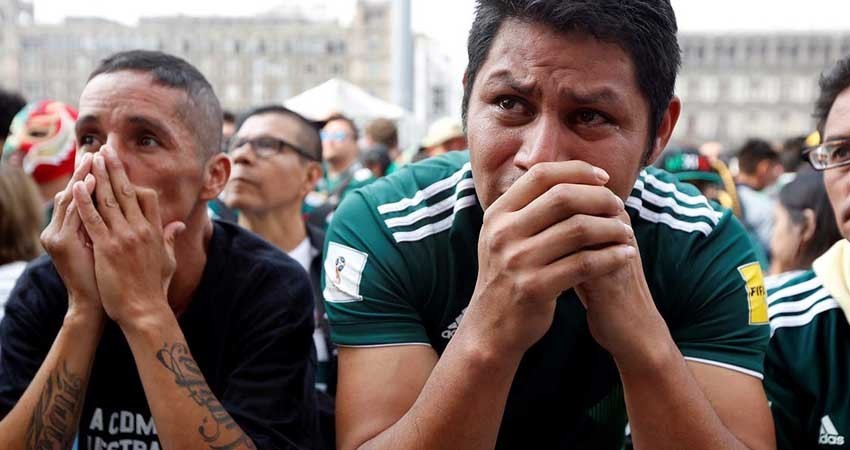 Lágrimas y drama en el Zócalo por derrota del Tri Lágrimas y drama en el Zócalo por derrota del Tri