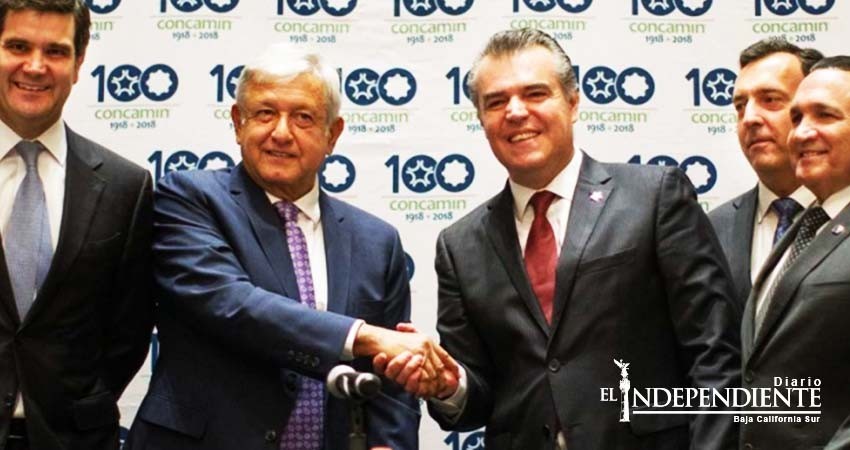 Van López Obrador y Concamin por una política industrialVan López Obrador y Concamin por una política industrial Van López Obrador y Concamin por una política industrialVan López Obrador y Concamin por una política industrial