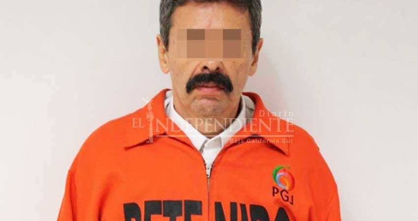 Golpean y exhiben a defraudadores de visas en Hidalgo