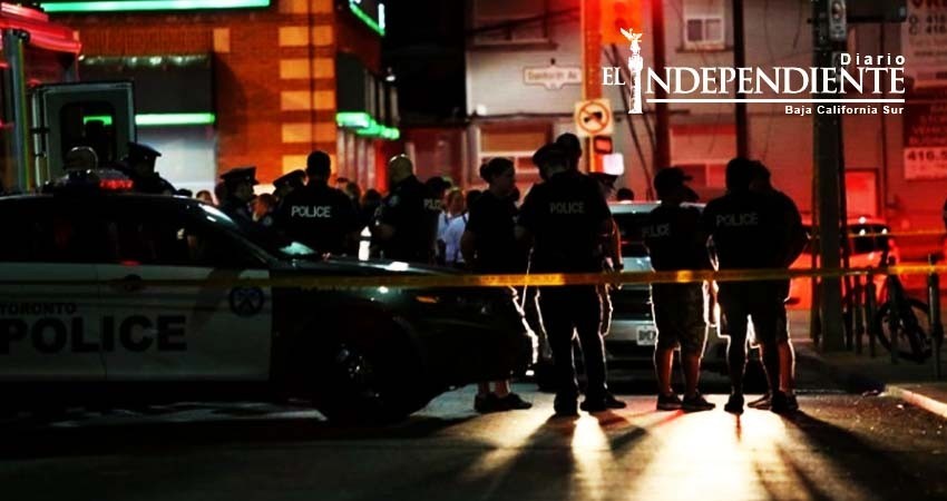 Suman 2 muertos por tiroteo masivo en Toronto Suman 2 muertos por tiroteo masivo en Toronto