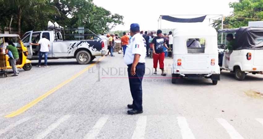 Choferes exigen liberación de dos compañeros que habrían provocado la muerte de menor