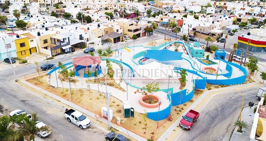 Obras Públicas trabaja para culminar y entregar espacios públicos