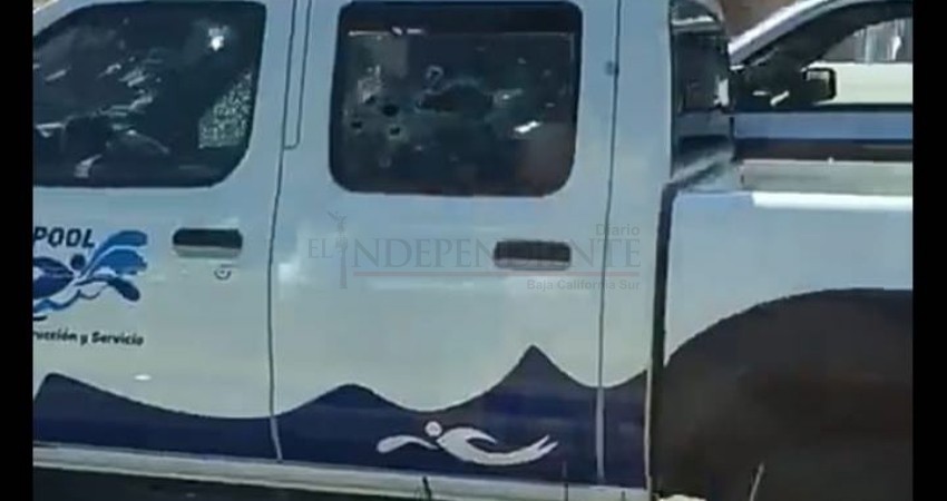 Agreden a balazos a conductor de pick up en el corredor turístico de Los Cabos Agreden a balazos a conductor de pick up en el corredor turístico de Los Cabos