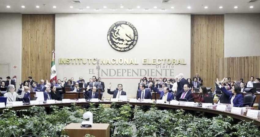 Marcos Puppo y Arely Arce, únicos candidatos sancionados por el INE Marcos Puppo y Arely Arce, únicos candidatos sancionados por el INE