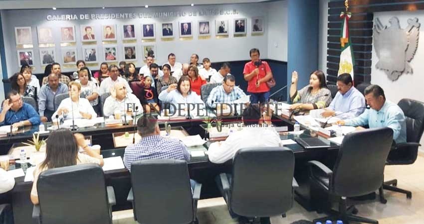 “Sin leer” aprueban 3er informe del Ayto de La Paz “Sin leer” aprueban 3er informe del Ayto de La Paz