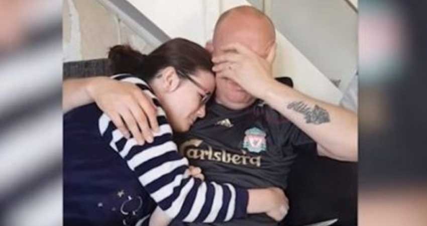 Joven sorprende a su padrastro de esta manera