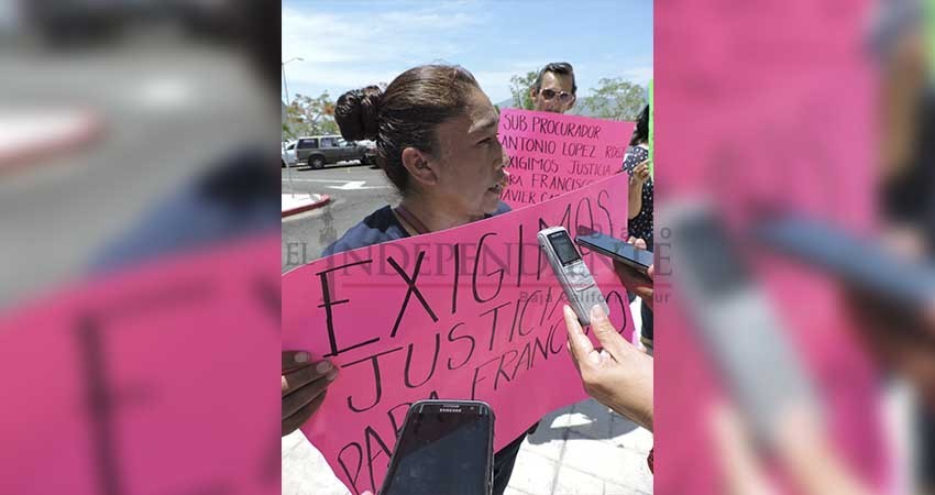 Reclaman justicia, amistades de joven asesinado bajo el puente de Costa Azul