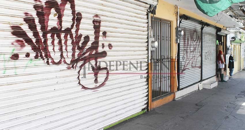 Ambulantes afecta las  ventas en negocios del Centro de La Paz