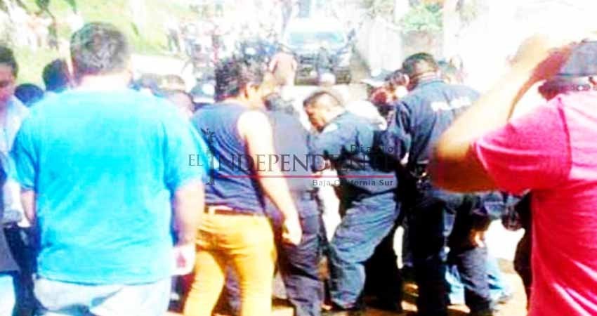 Ahora queman vivos a otros dos presuntos 'robachicos' en Hidalgo Ahora queman vivos a otros dos presuntos 'robachicos' en Hidalgo