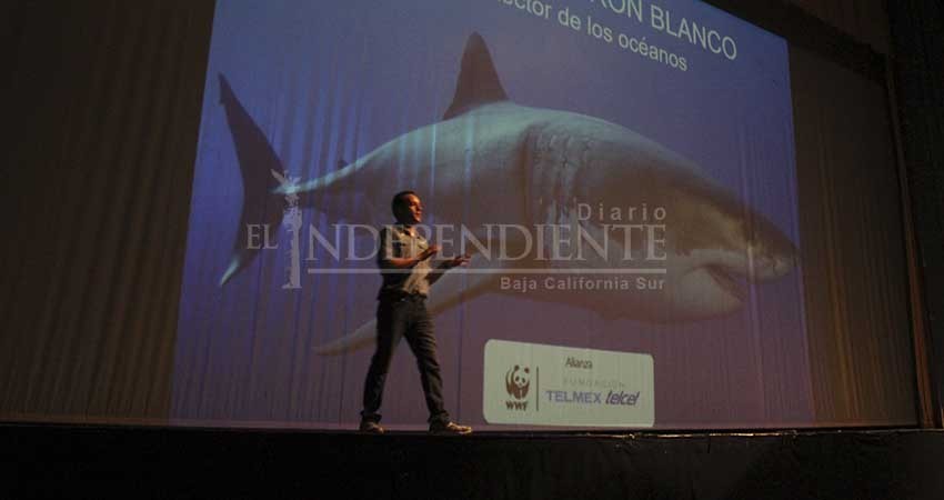 Éxito total conferencia magistral “El Tiburón Blanco de México” en CSL Éxito total conferencia magistral “El Tiburón Blanco de México” en CSL