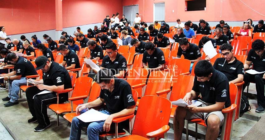 100 entrenadores logran certificación de CONADE 100 entrenadores logran certificación de CONADE