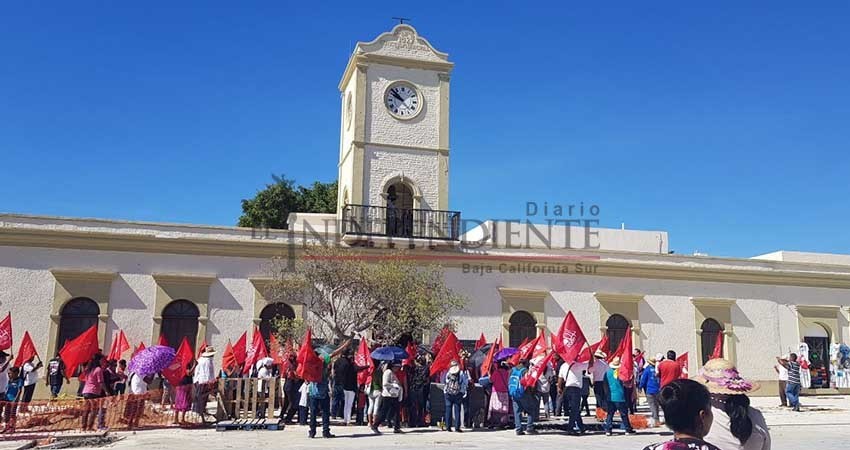 En tres años de su gobierno nunca fuimos atendidos por Arturo De la Rosa: Antorcha Campesina En tres años de su gobierno nunca fuimos atendidos por Arturo De la Rosa: Antorcha Campesina